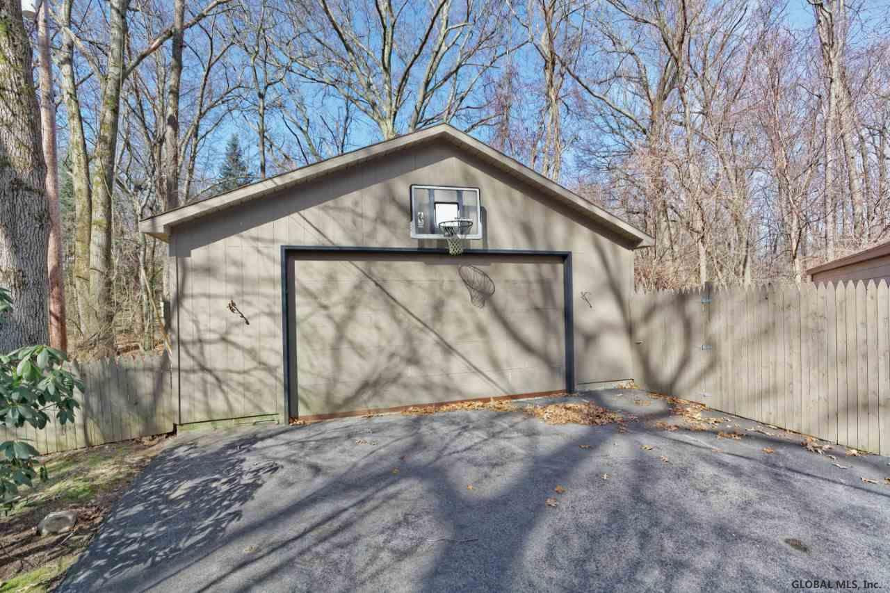 25 Hills Road Colonie, NY 12211 - Photo 7 of 65 Photo 9