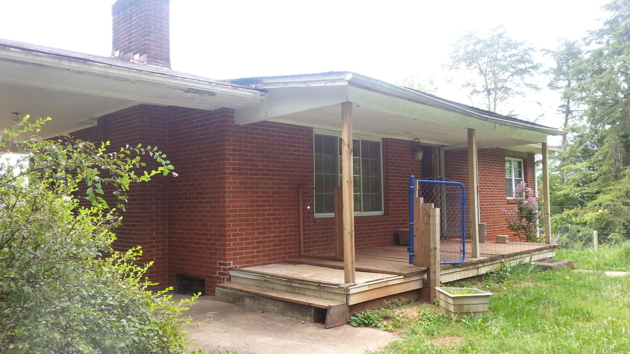 295 Black Oak Road Clinton, TN 37716 - Photo 15 of 16 20150804_112947