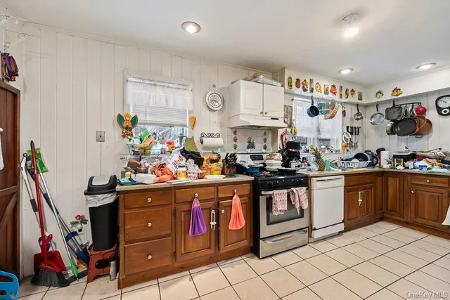 $829,000 | 32 McNamara Road, Spring Valley, NY 10977