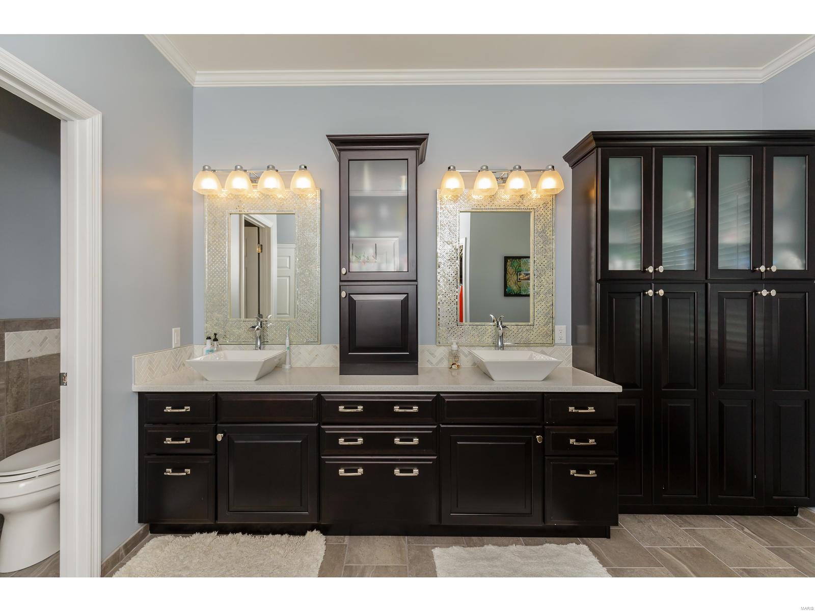 17209 Bluffview Ridge Place Chesterfield, MO 63005 - Photo 13 of 47 Gallery Image 13