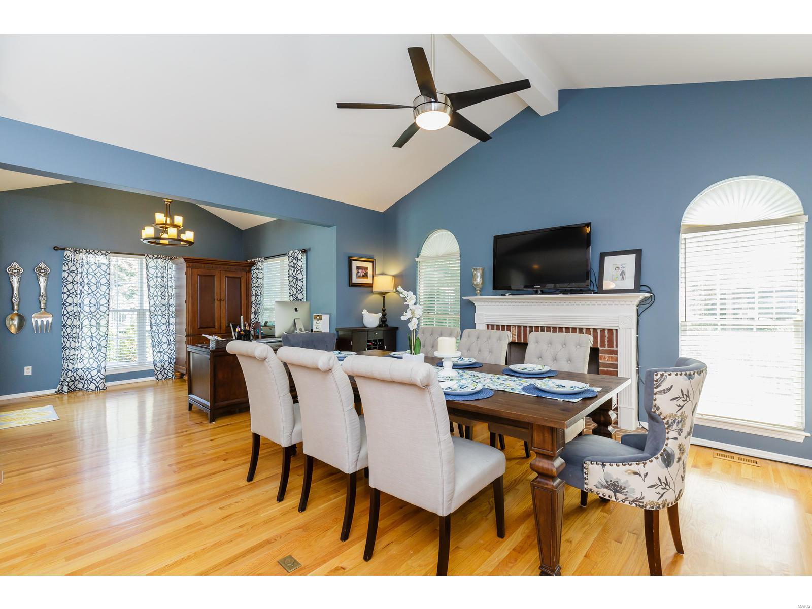 17209 Bluffview Ridge Place Chesterfield, MO 63005 - Photo 23 of 47 Gallery Image 23