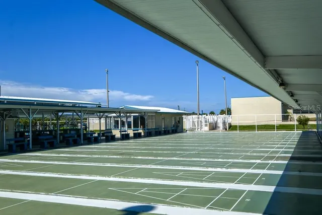 a view of walk in closet