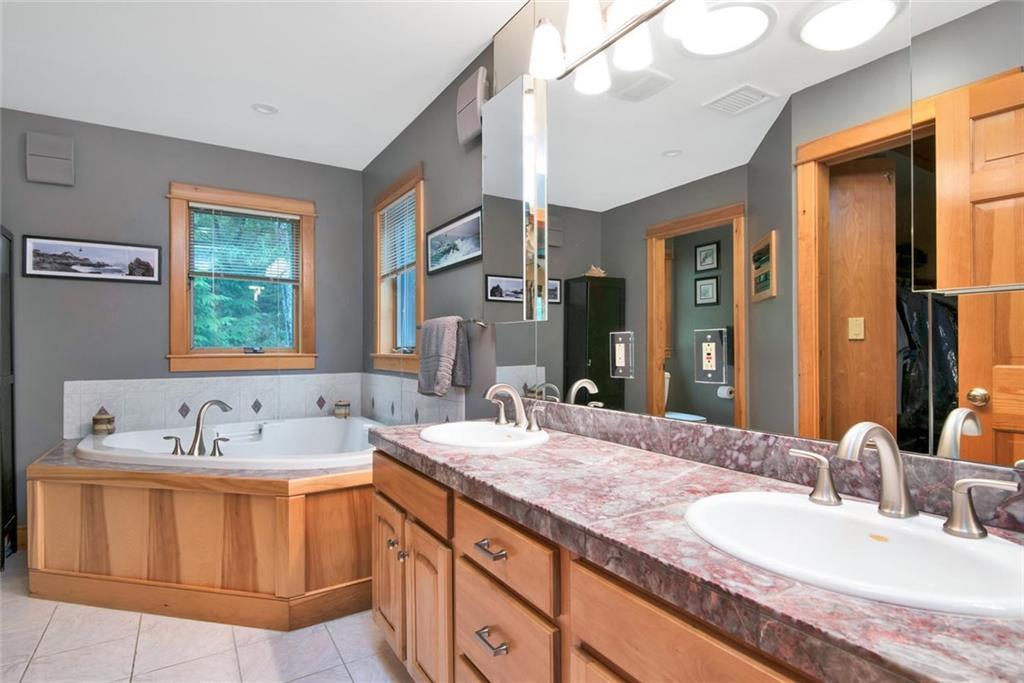 210 Blackstrap Road Falmouth, ME 04105 - Photo 19 of 26 Photo