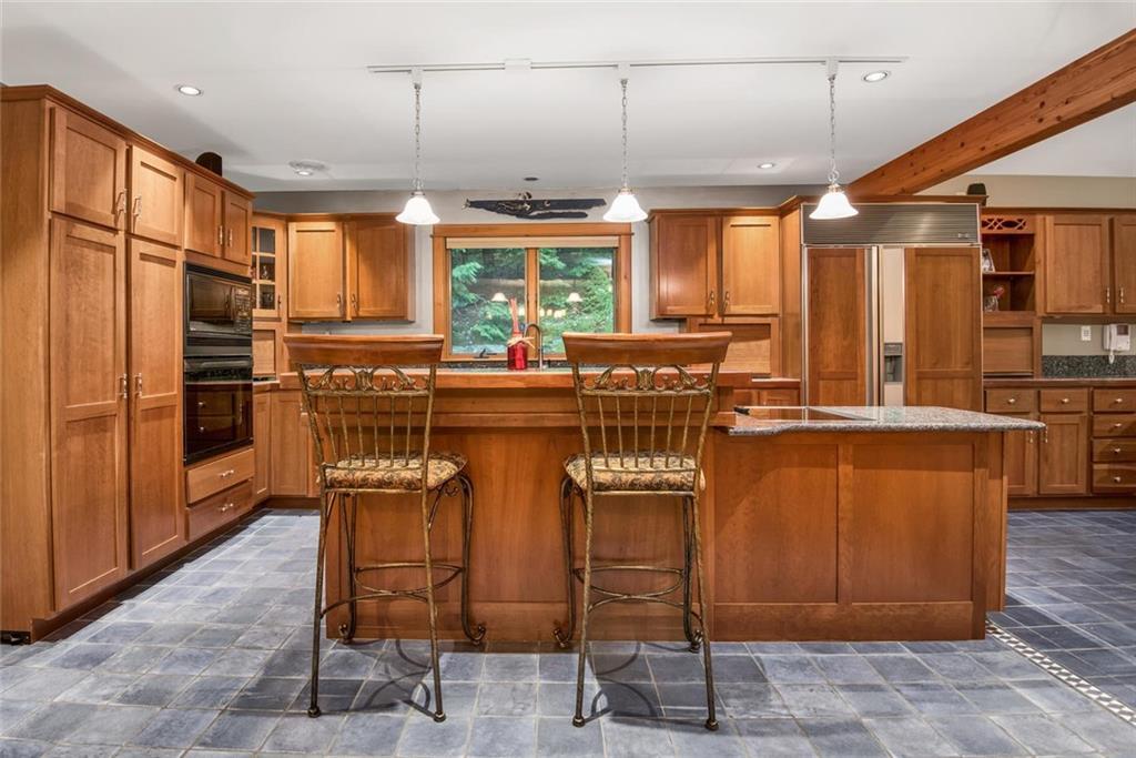 210 Blackstrap Road Falmouth, ME 04105 - Photo 9 of 26 Photo