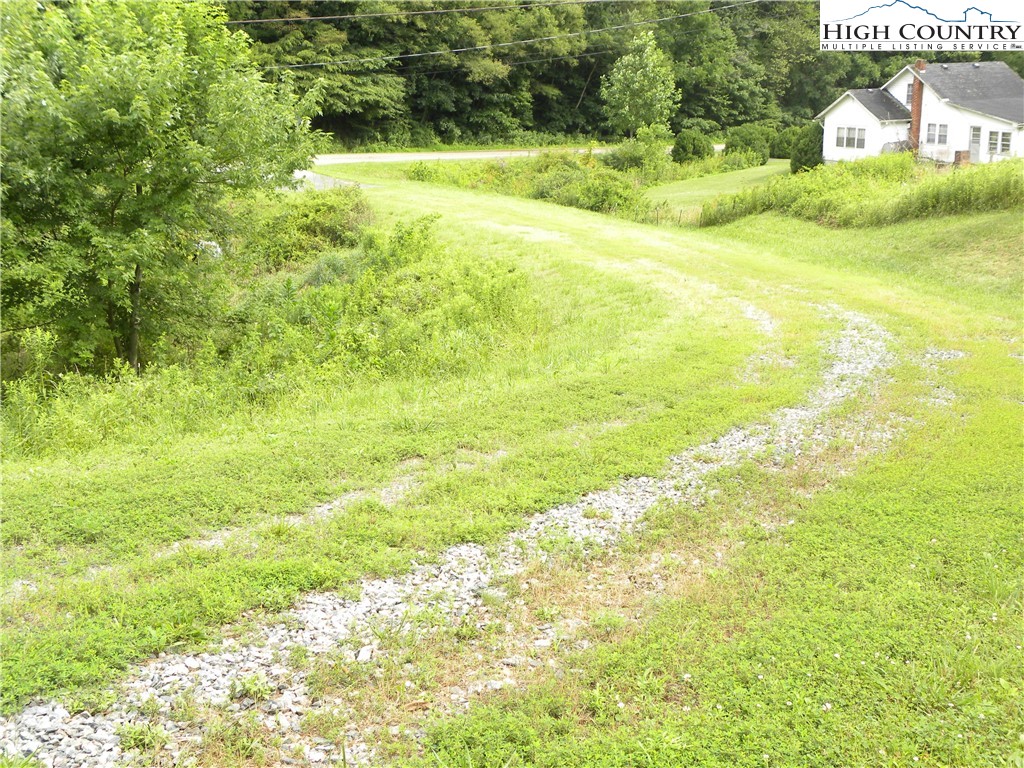 Pear Tree Road Vilas, NC 28692 - Photo 6 of 7 Gallery Image 6