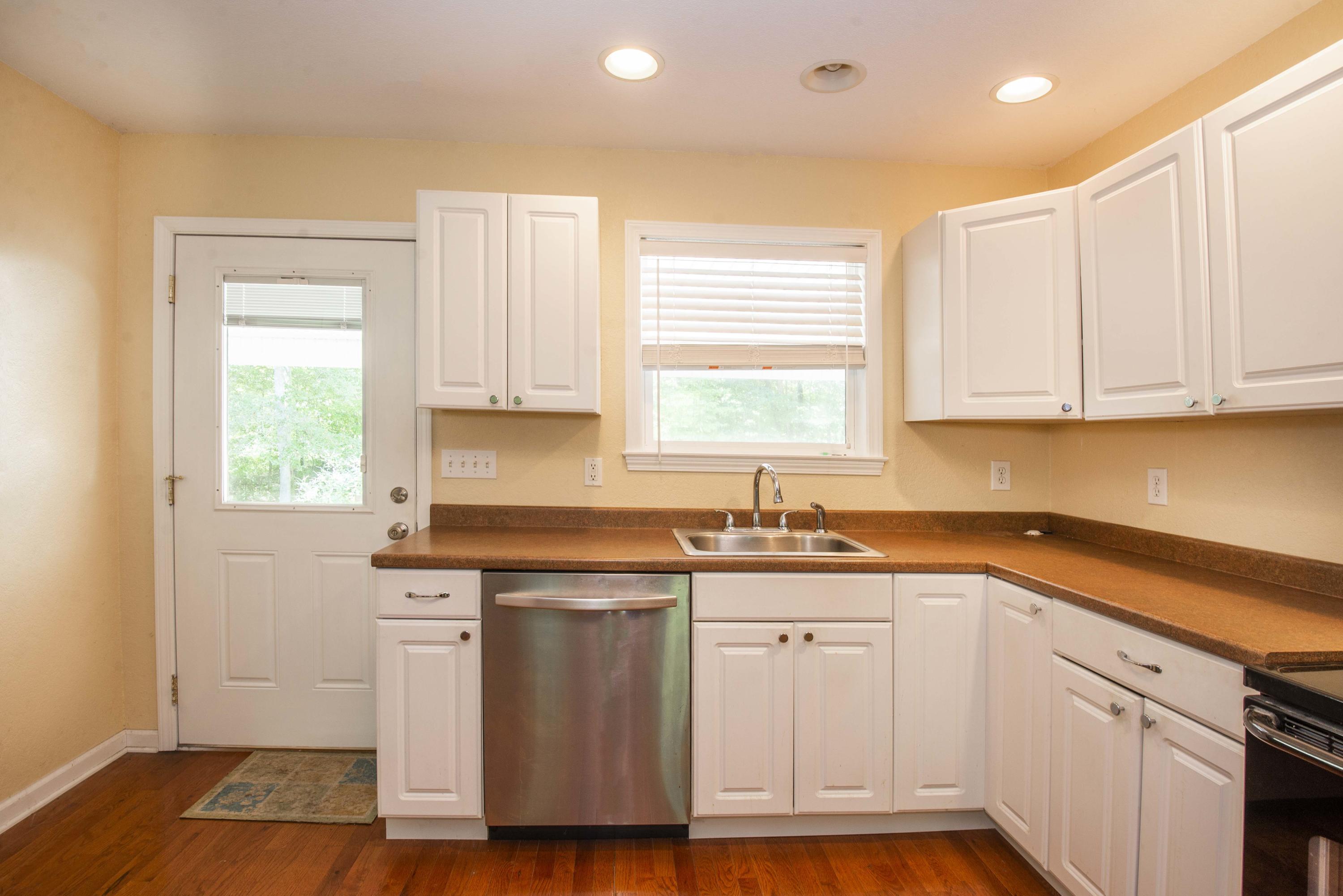 102 Helton Vojtkofsky Road Ten Mile, TN 37880 - Photo 22 of 38 Kitchen 3_1