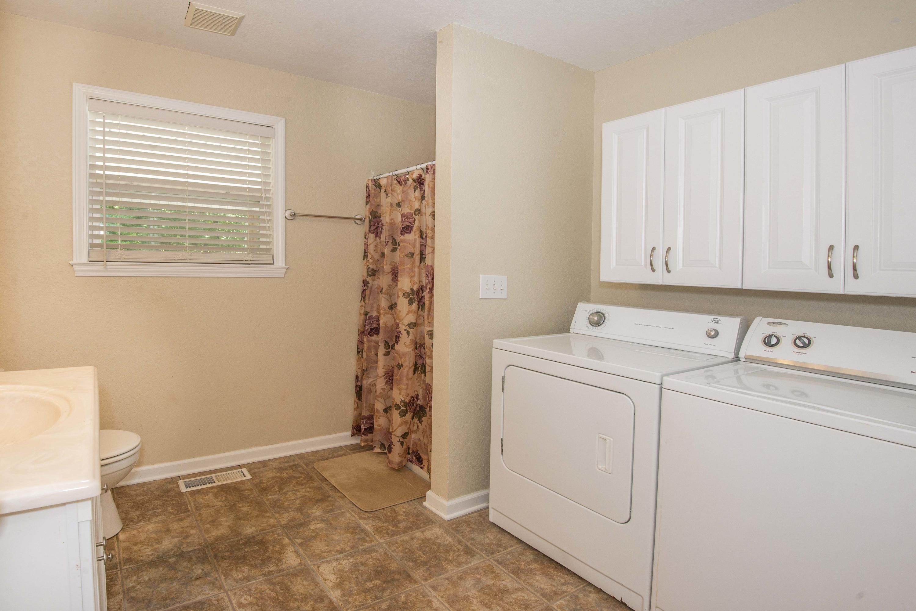 102 Helton Vojtkofsky Road Ten Mile, TN 37880 - Photo 5 of 38 Bath_1