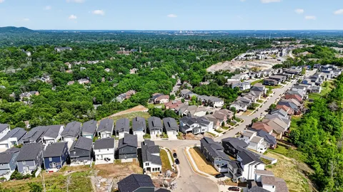 $880,000 | 1629 Boxwood Drive, Nashville, TN 37211