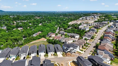 $880,000 | 1629 Boxwood Drive, Nashville, TN 37211