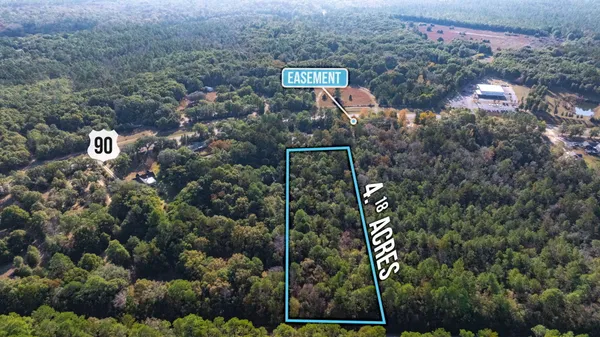 a view of a tennis court