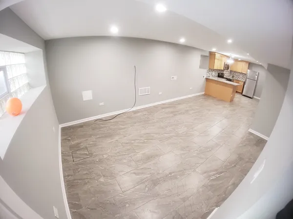 $1,650 | 5134 West Henderson Street, Unit G, Chicago, IL 60641