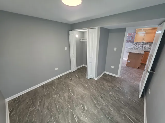 $1,700 | 5134 West Henderson Street, Unit G, Chicago, IL 60641