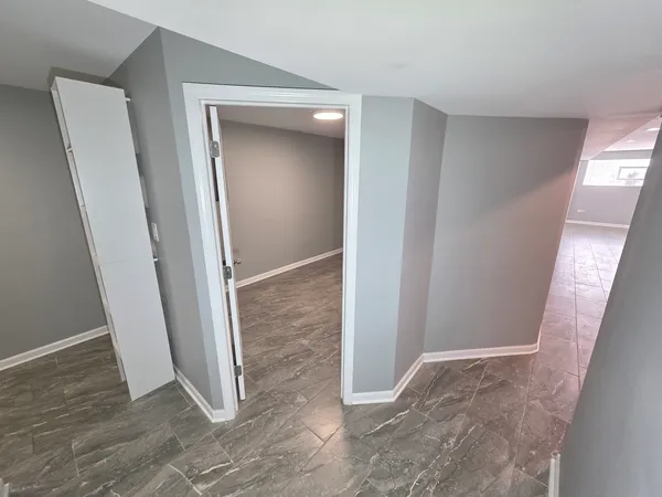 $1,650 | 5134 West Henderson Street, Unit G, Chicago, IL 60641