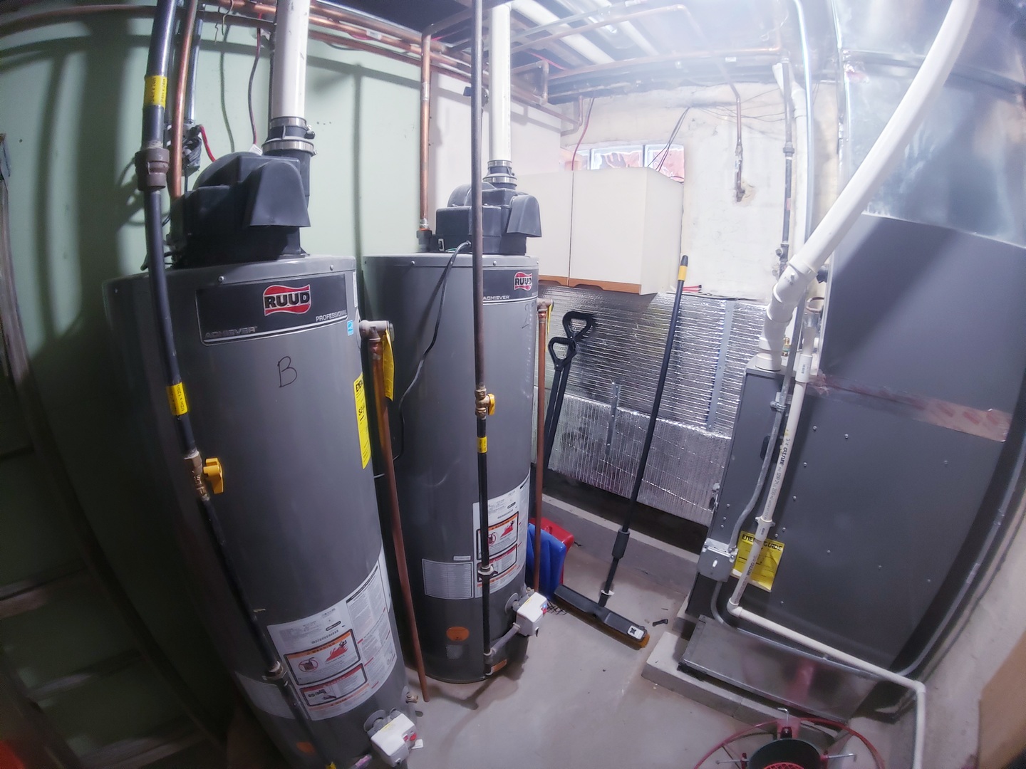 5134 West Henderson Street, Unit G Chicago, IL 60641 - Photo 43 of 47 a view of a room with gym equipment