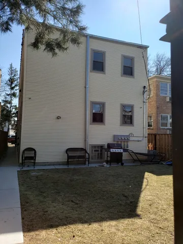 $1,700 | 5134 West Henderson Street, Unit G, Chicago, IL 60641