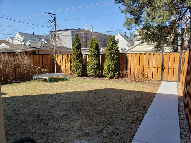 $1,700 | 5134 West Henderson Street, Unit G, Chicago, IL 60641