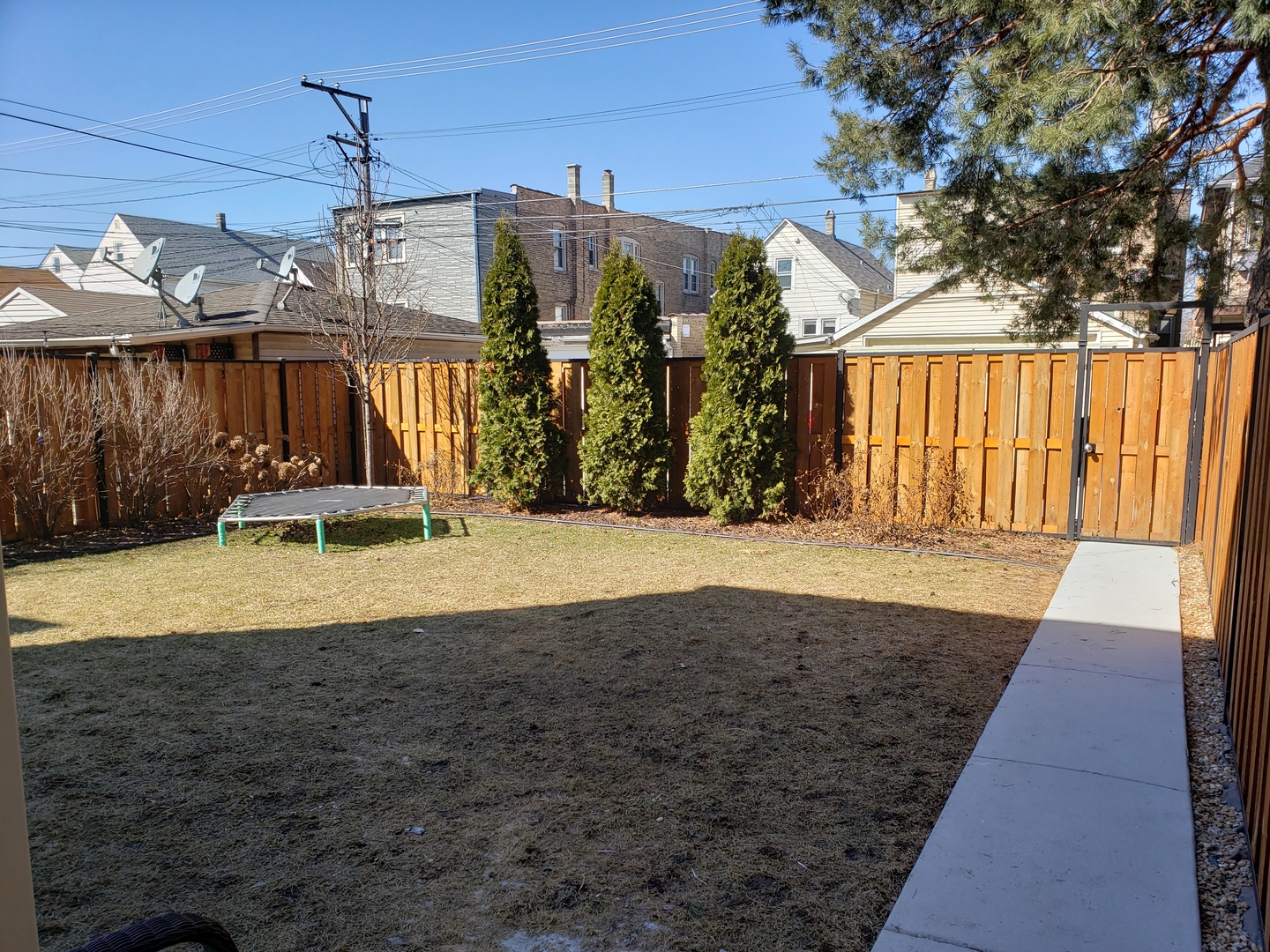 5134 West Henderson Street, Unit G Chicago, IL 60641 - Photo 45 of 47 a view of a patio
