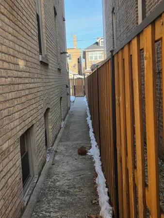 $1,650 | 5134 West Henderson Street, Unit G, Chicago, IL 60641