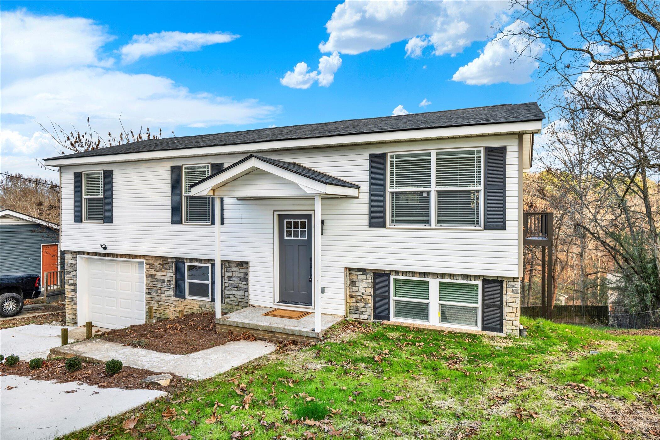 8434 West Crabtree Road Hixson, TN 37343 - Photo 3 of 26 03-KAE_9768