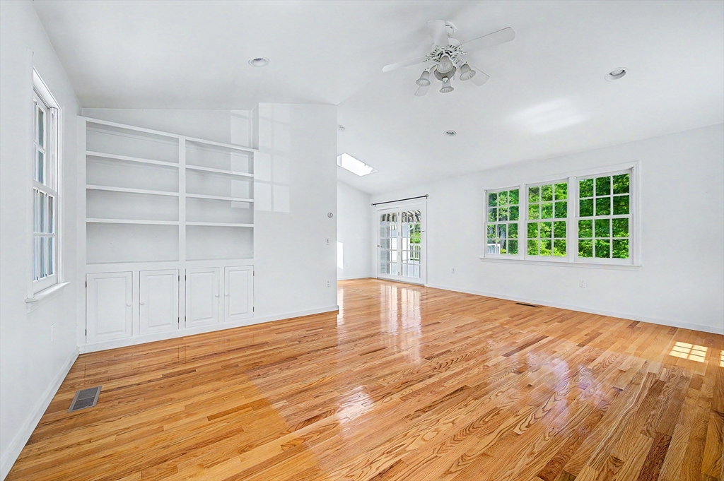 355 Boston Road Sutton, MA 01590 - Photo 11 of 30