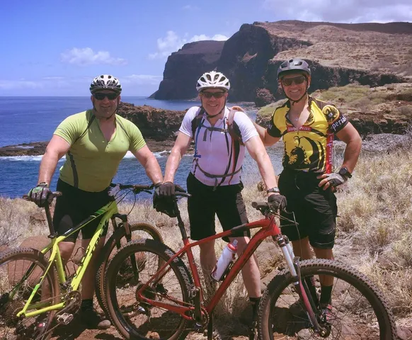 a picture of a table and chairs