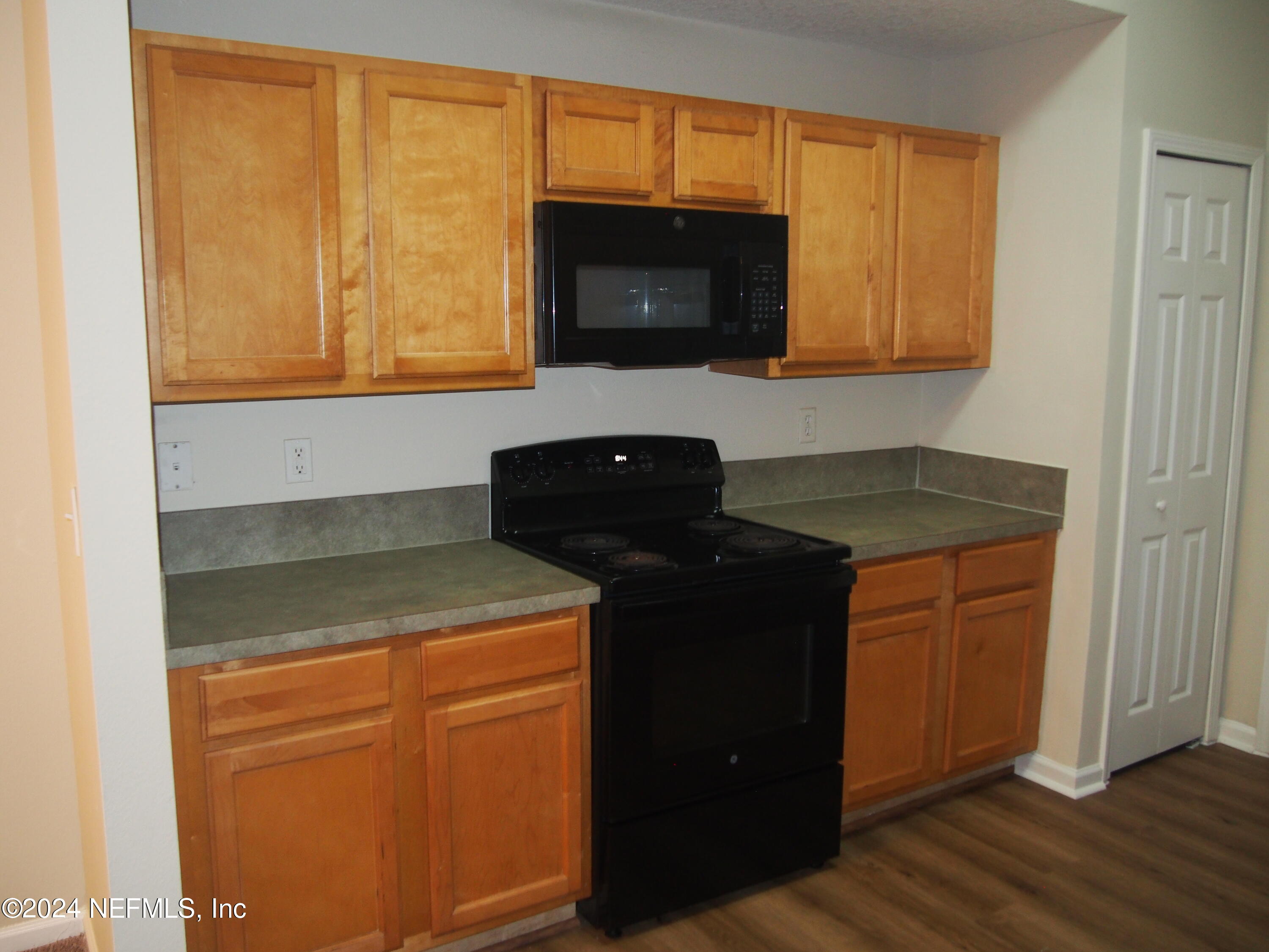 7920 Merrill Road, Unit 2106 Jacksonville, FL 32277 - Photo 3 of 30 P1010004
