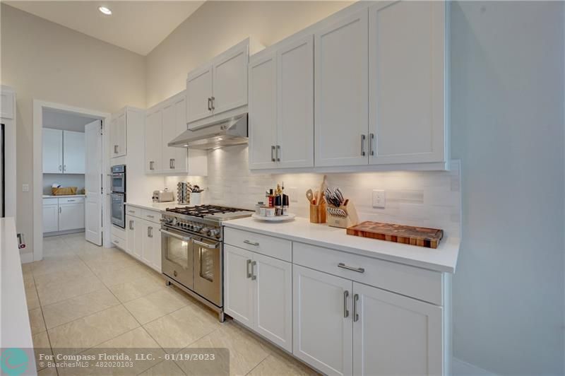 1000 Hookline Circle Loxahatchee, FL 33470 - Photo 15 of 98