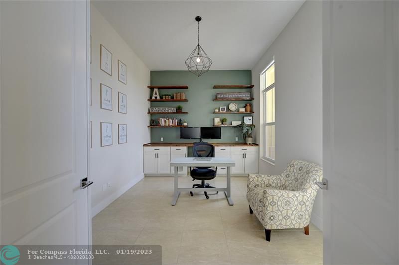 1000 Hookline Circle Loxahatchee, FL 33470 - Photo 10 of 98