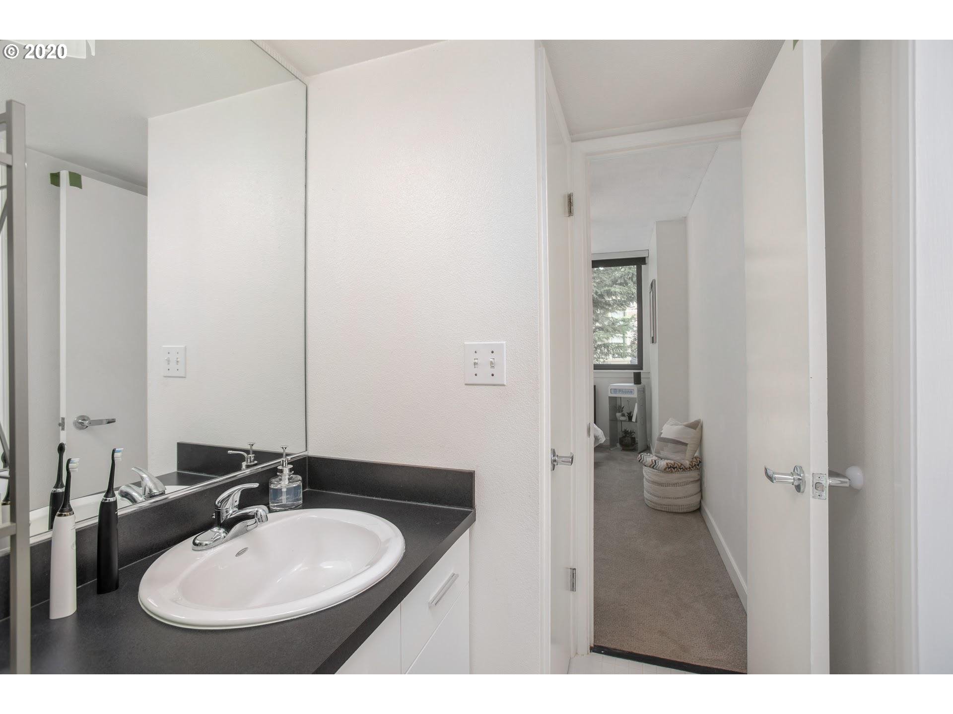 2020 Southwest Main Street, Unit 601 Portland, OR 97205 - Photo 13 of 15 Gallery Image 13
