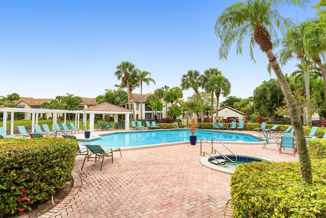 $575,000 | 7918 Granada Place, Unit 103, Boca Raton, FL 33433