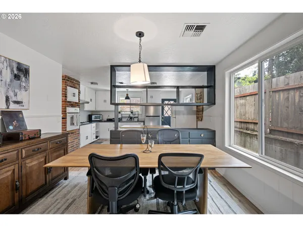 $520,000 | 1255 East 30th Avenue, Eugene, OR 97403