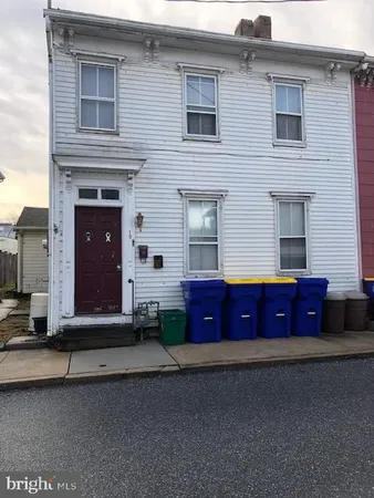 a front view of house with yard