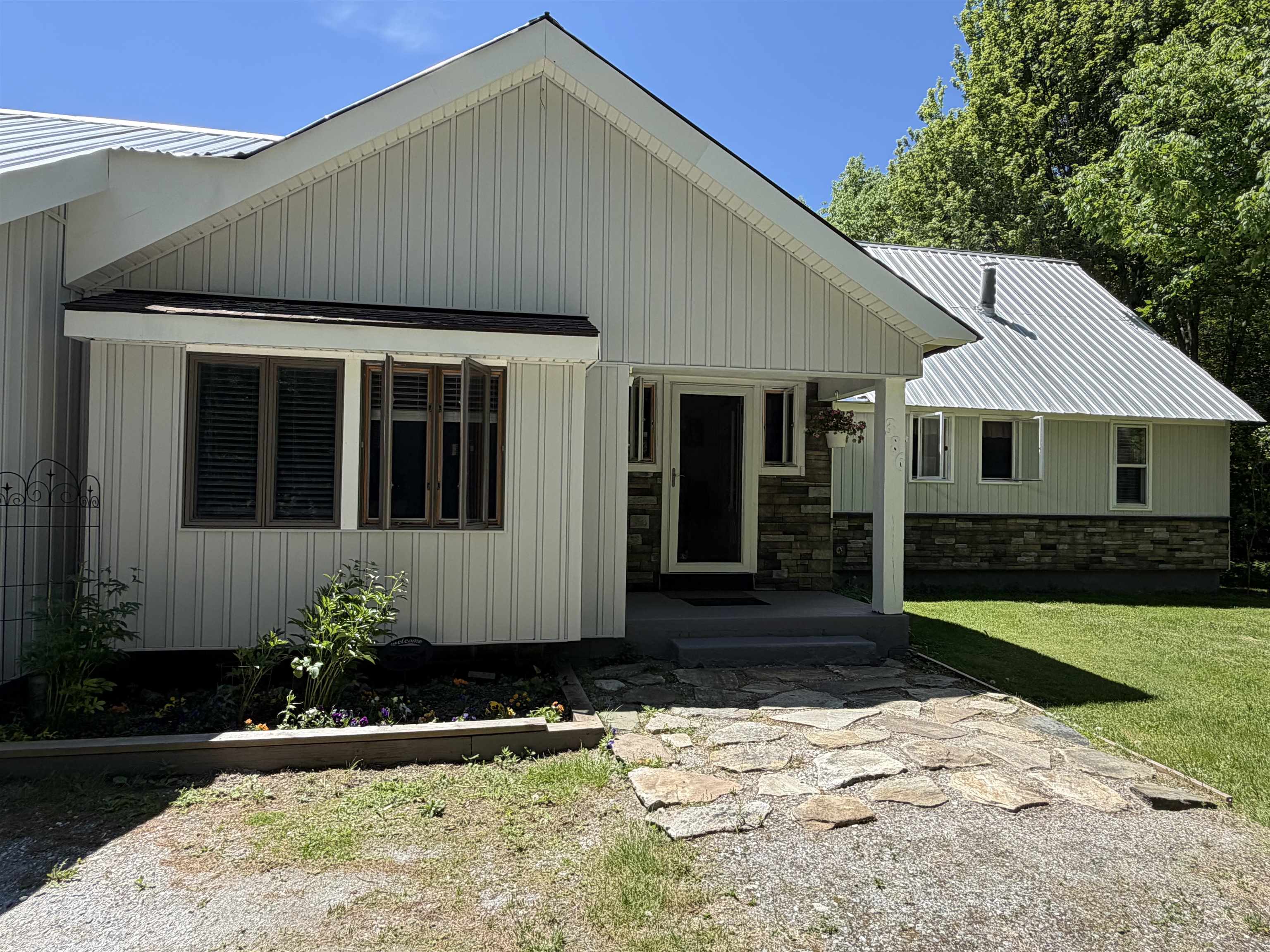 386 Howland Farm Road Mount Holly, VT 05730 - Photo 1 of 45