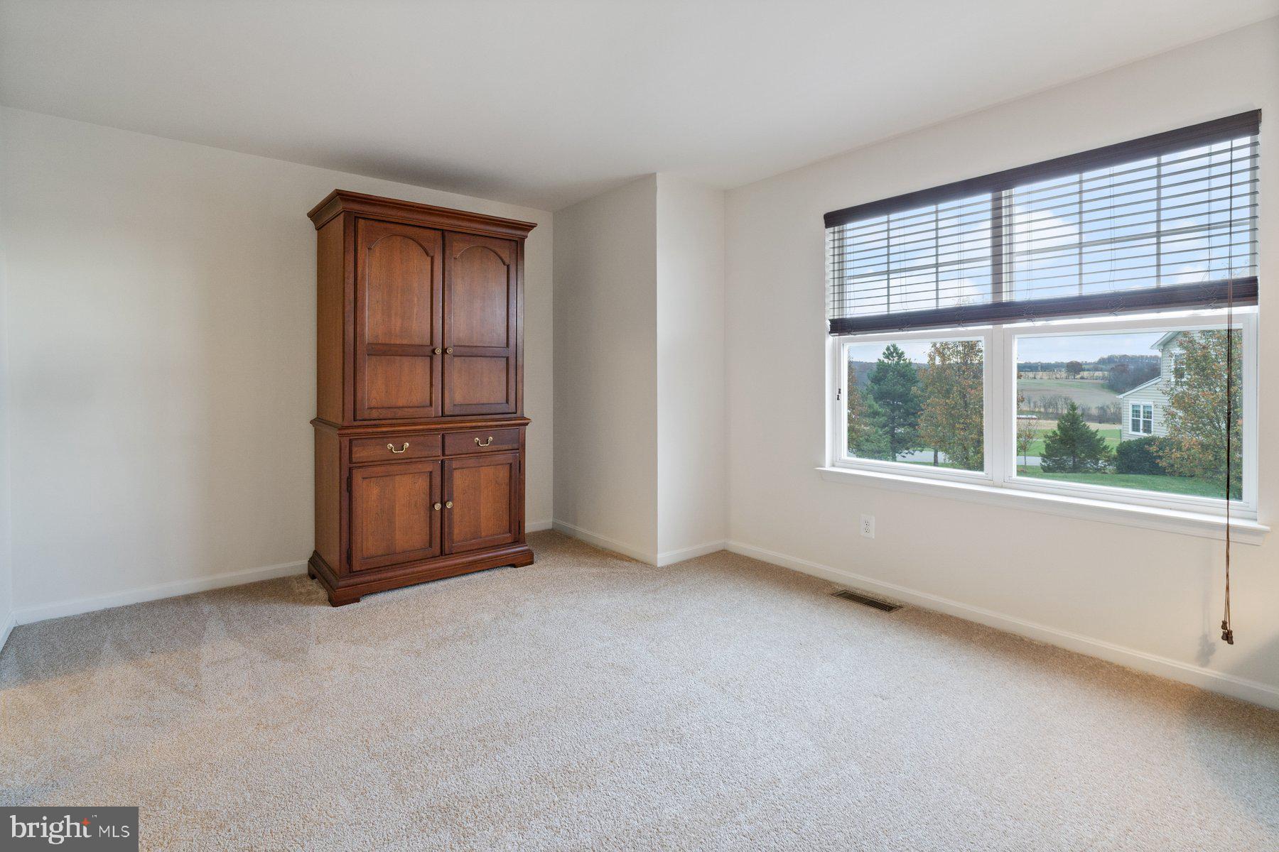 2810 Union Square Road New Windsor, MD 21776 - Photo 15 of 24