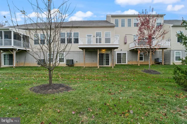 $379,999 | 2810 Union Square Road, New Windsor, MD 21776