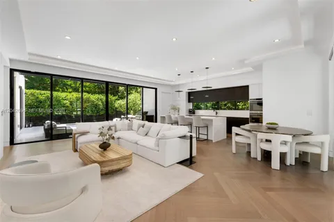 $2,250,000 | 661 Northeast 120th Street, Biscayne Park, FL 33161