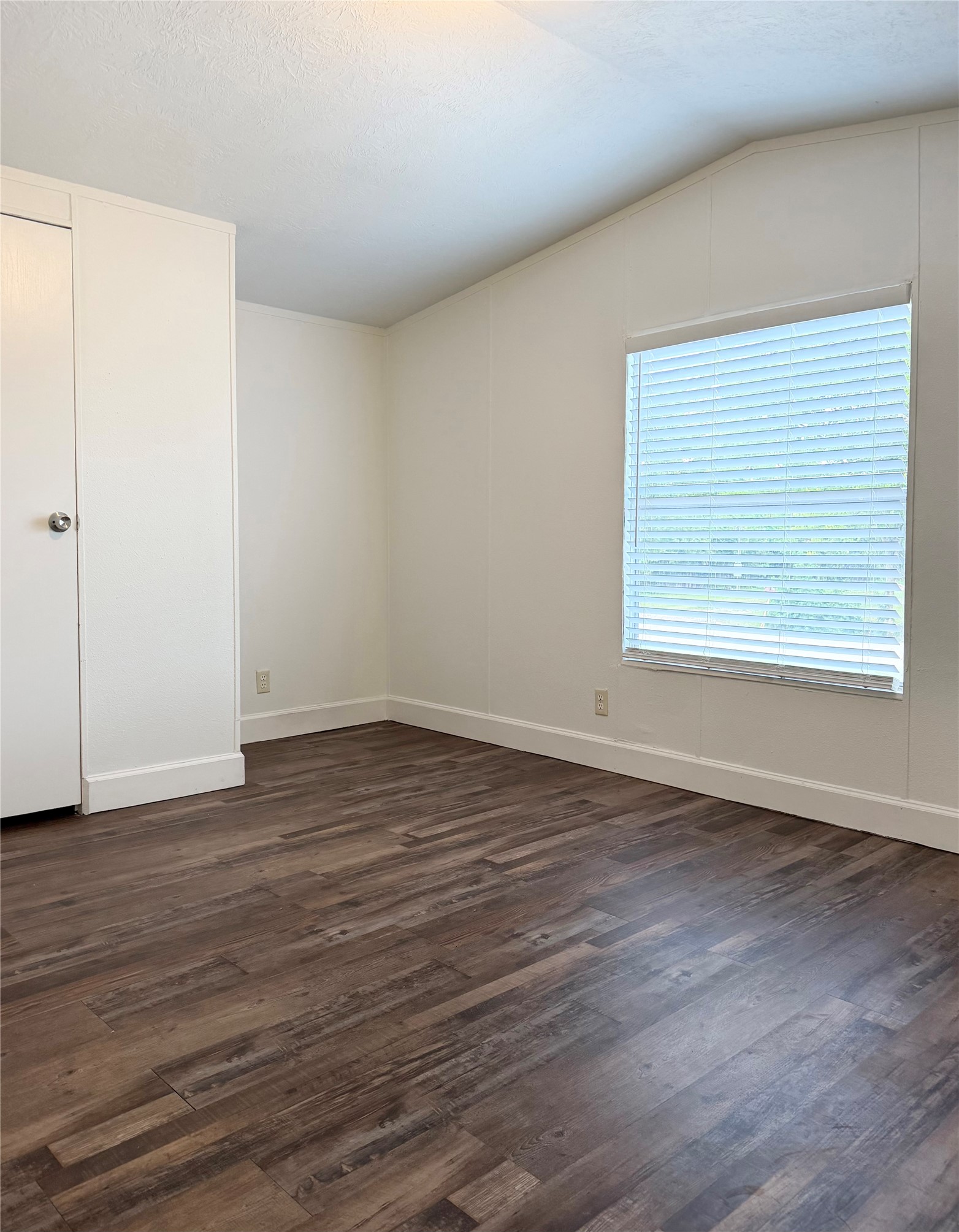 5323 North Redell Road Baytown, TX 77521 - Photo 12 of 16 Gallery Image 12