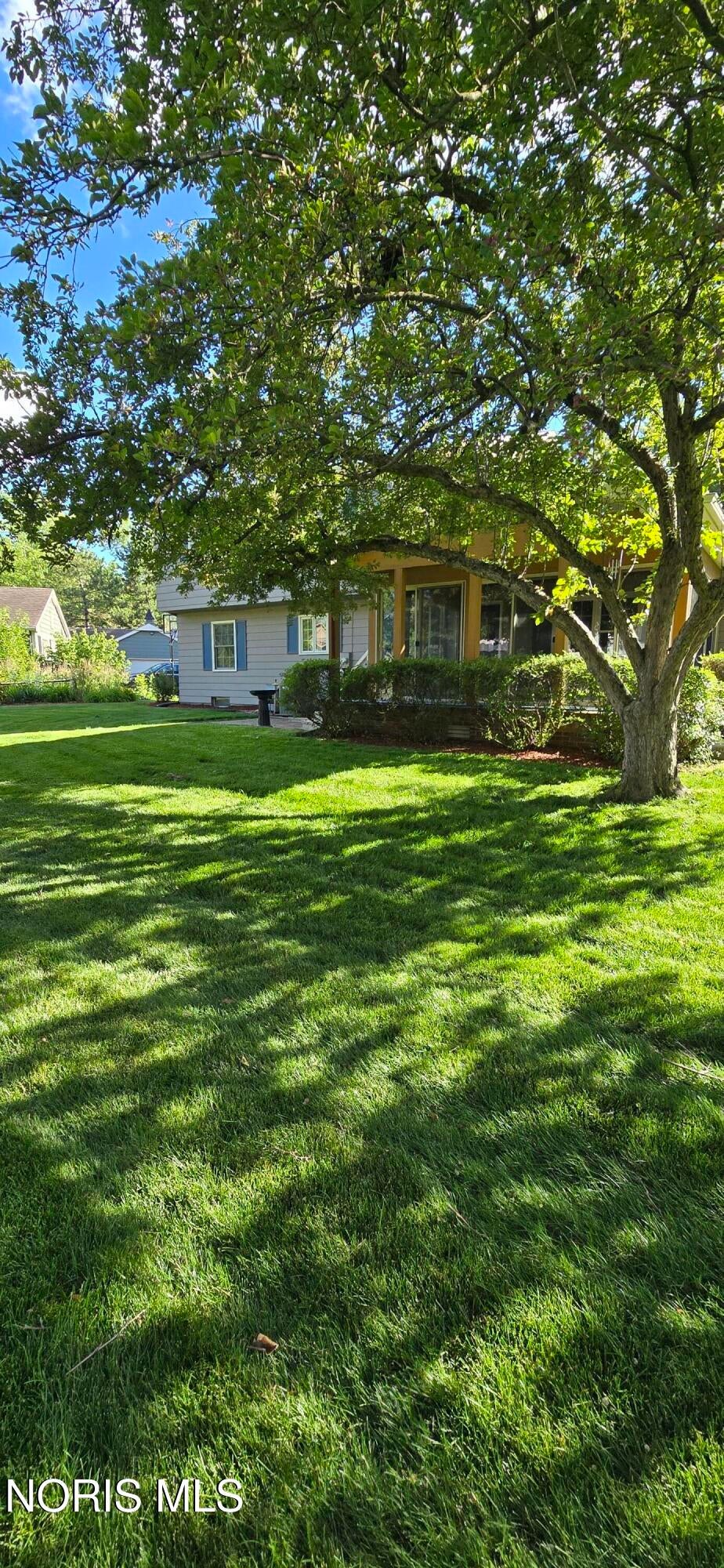 882 Mill Road Perrysburg, OH 43551 - Photo 3 of 40 Gallery Image 3