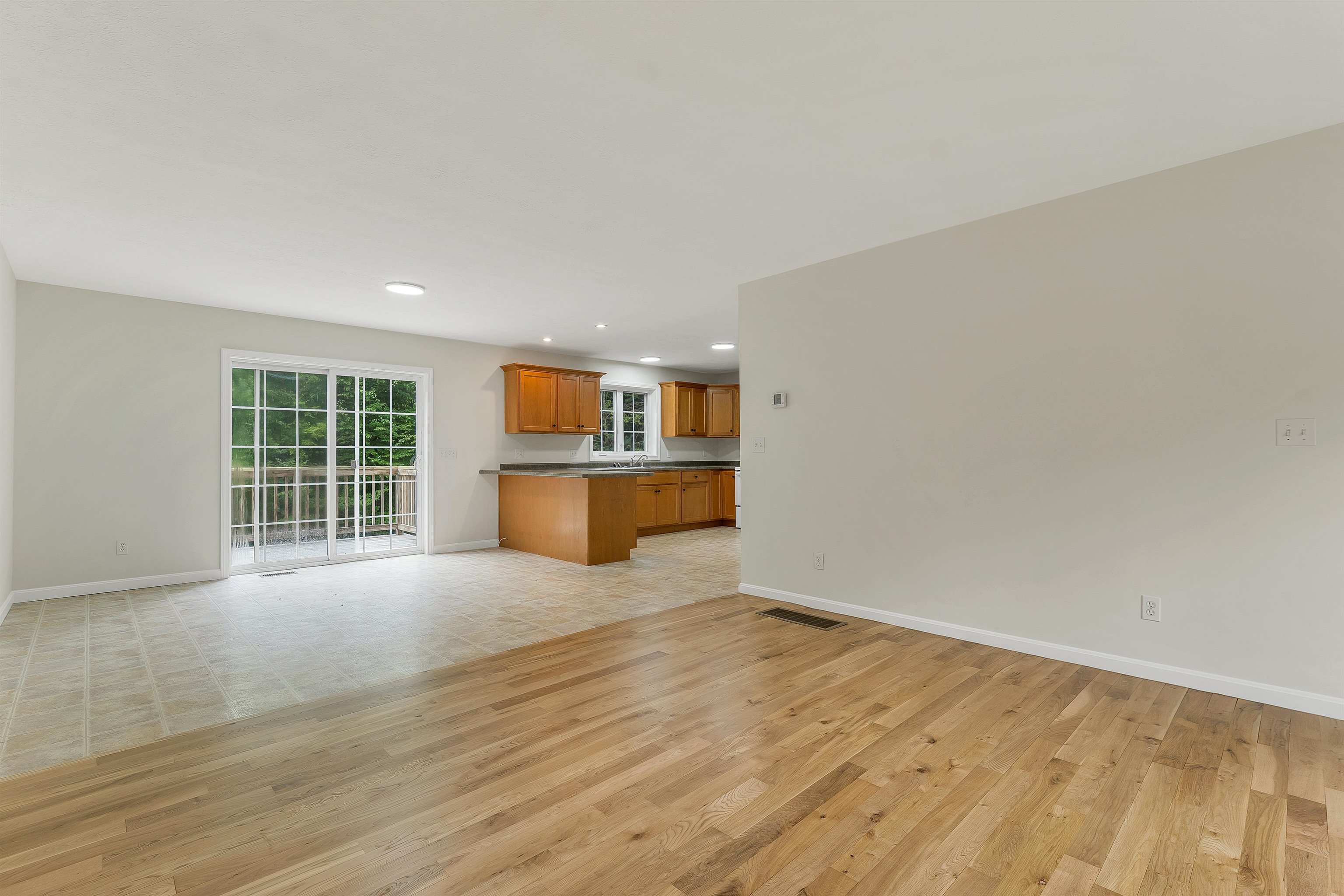 166 Sandown Road, Unit 3 Fremont, NH 03044 - Photo 7 of 41 Gallery Image 7