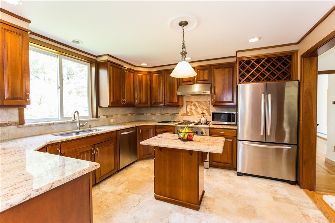 614 Fletcher Road North Kingstown, RI 02852 - Photo 5 of 40 Gallery Image 5