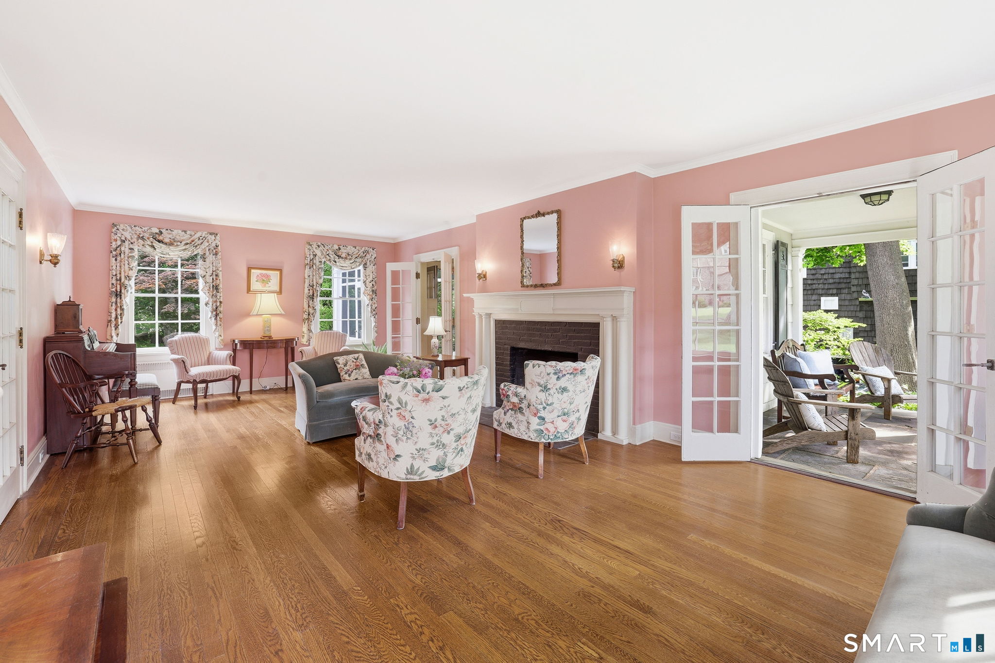 73 Inwood Road Fairfield, CT 06825 - Photo 17 of 40 Large Living Room and gorgeous hardwood floors throughout! One of two working fireplaces.
