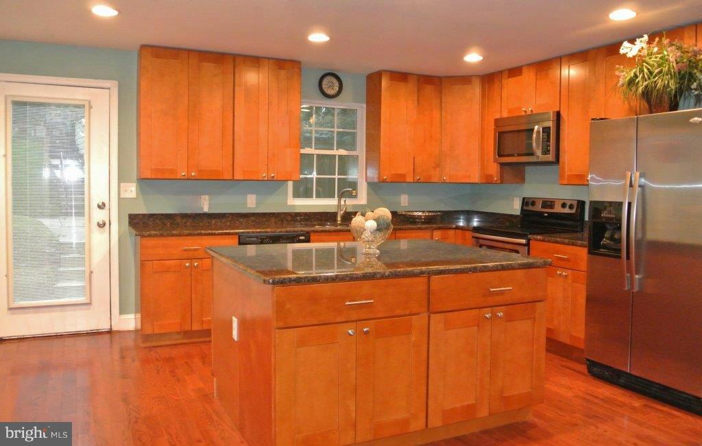 3706 Winterbourne Road Baltimore, MD 21216 - Photo 22 of 23 Kitchen