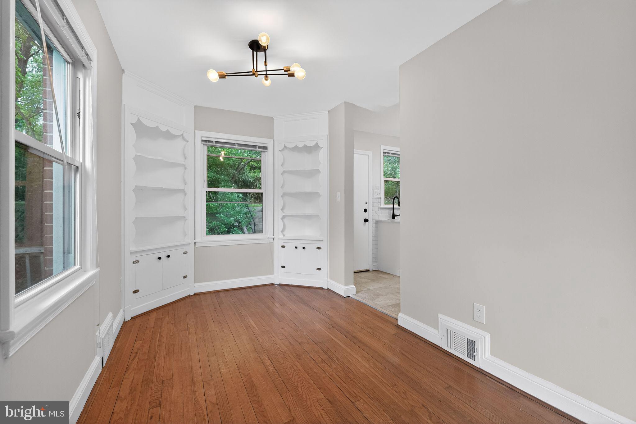 9704 Lorain Avenue Silver Spring, MD 20901 - Photo 5 of 31