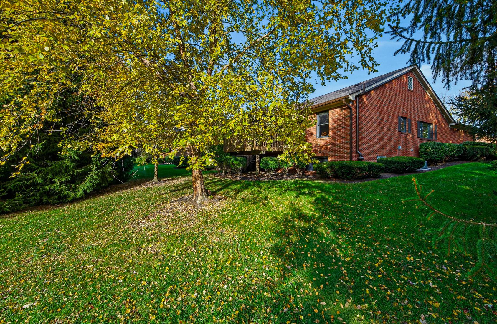 5753 Newgate Road Dublin, OH 43017 - Photo 43 of 46 End Unit