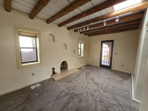 $2,600 | 246 Casados Street, Santa Fe, NM 87501