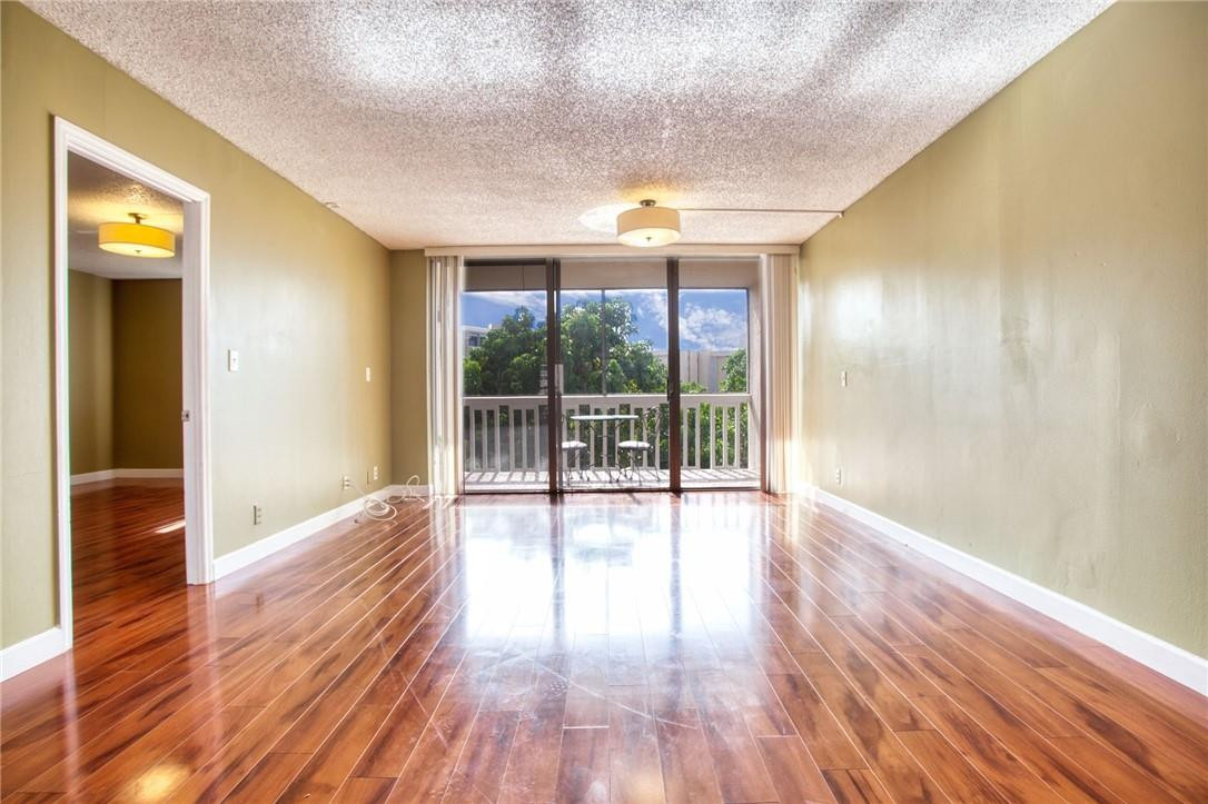 7031 Environ Boulevard, Unit 421 Lauderhill, FL 33319 - Photo 5 of 19 Photo 5