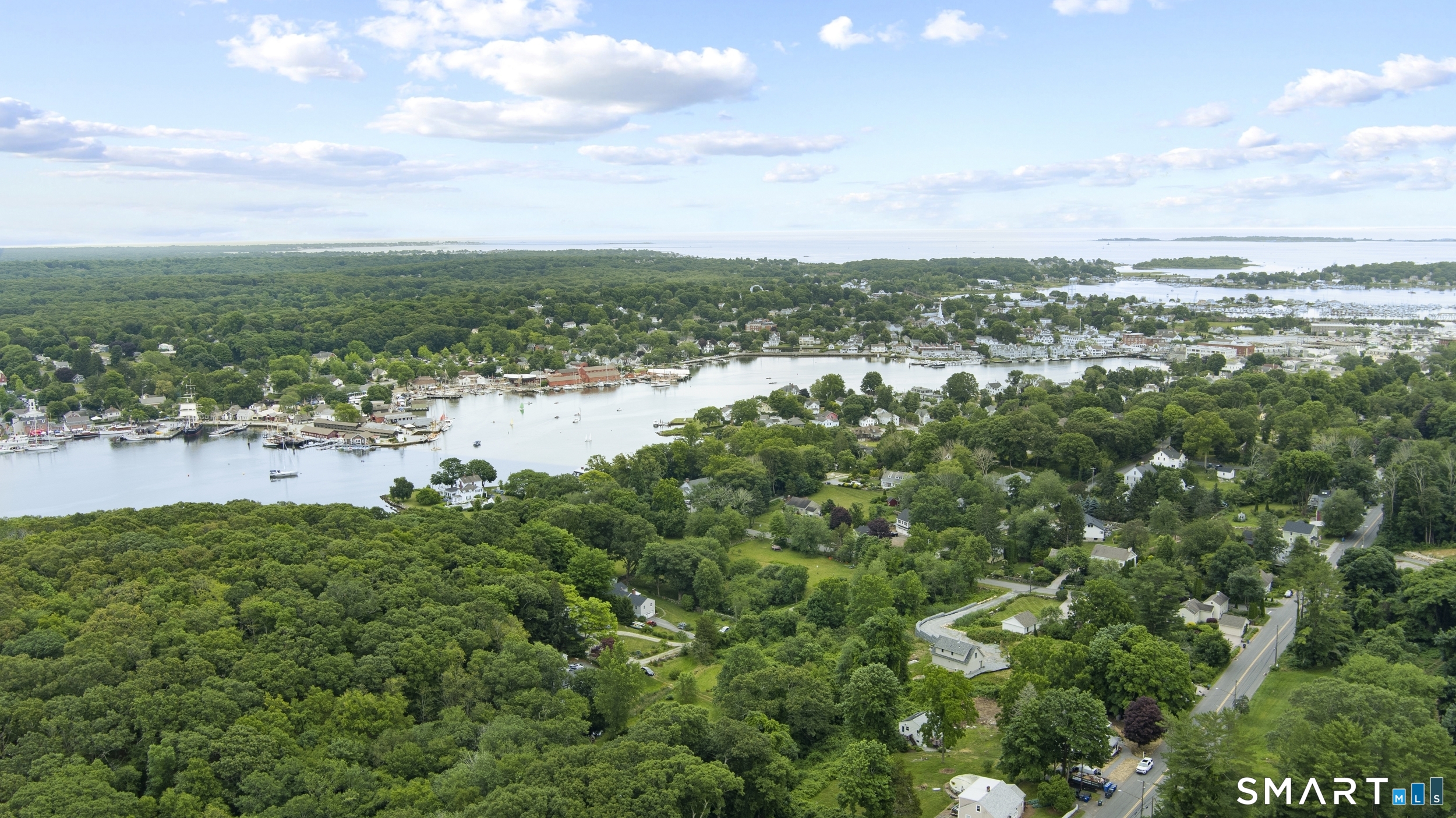 424 High Street Groton, CT 06355 - Photo 2 of 37