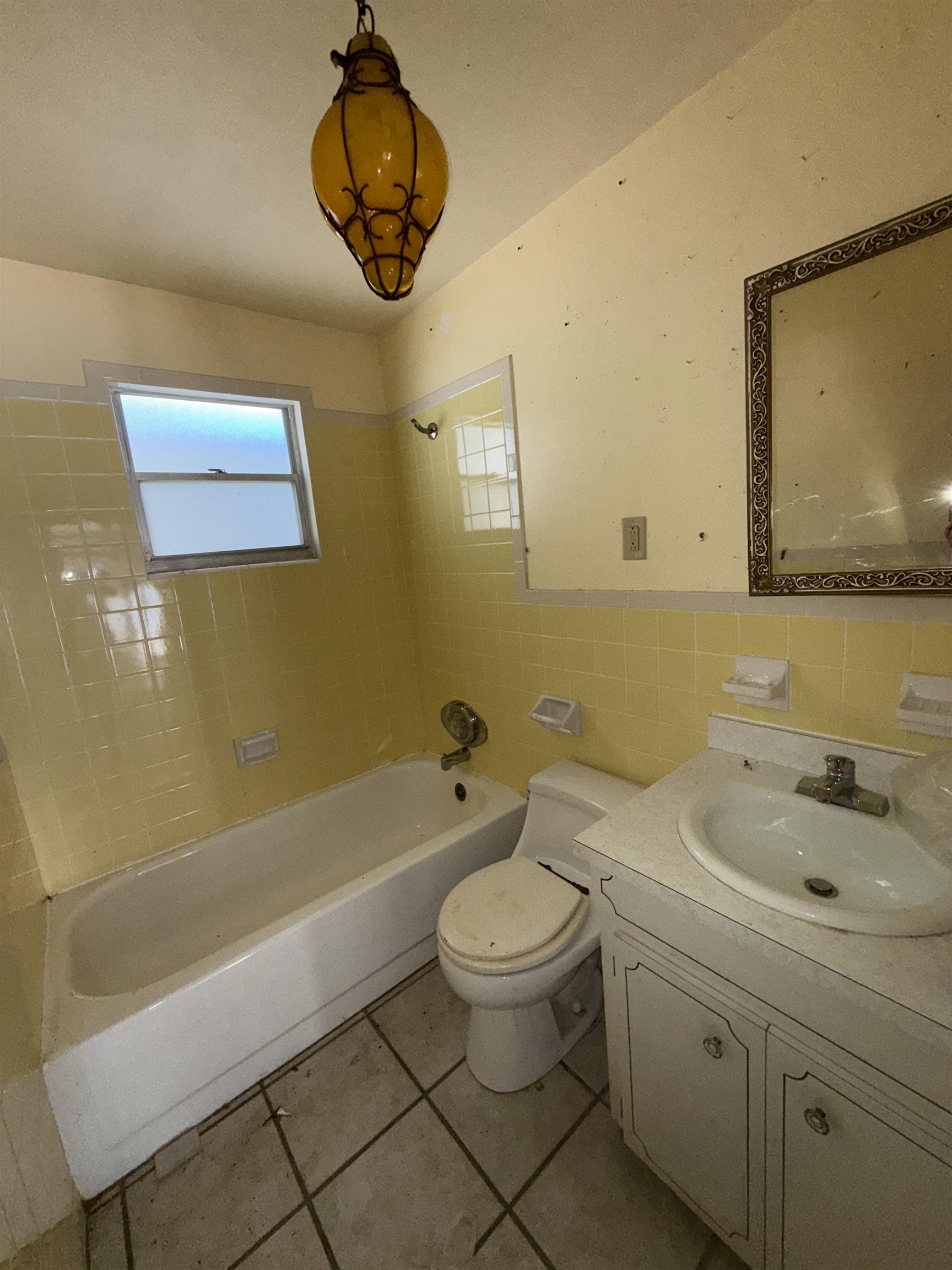 211 Cedar Creek Road Palatka, FL 32177 - Photo 14 of 24 a bathroom with a sink a toilet and shower