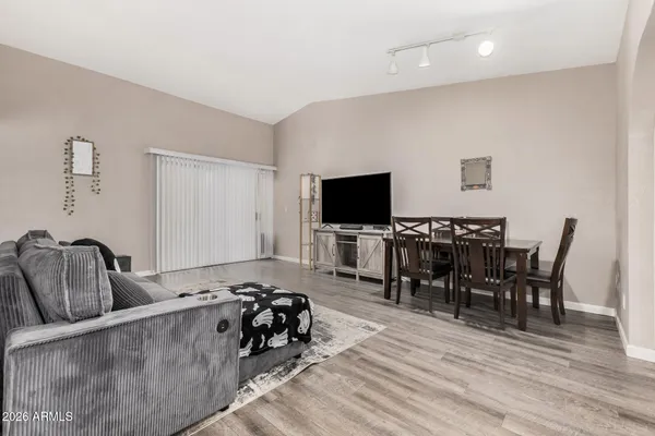 $327,500 | 2511 West Willow Avenue, Phoenix, AZ 85029