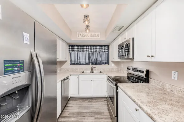$327,500 | 2511 West Willow Avenue, Phoenix, AZ 85029